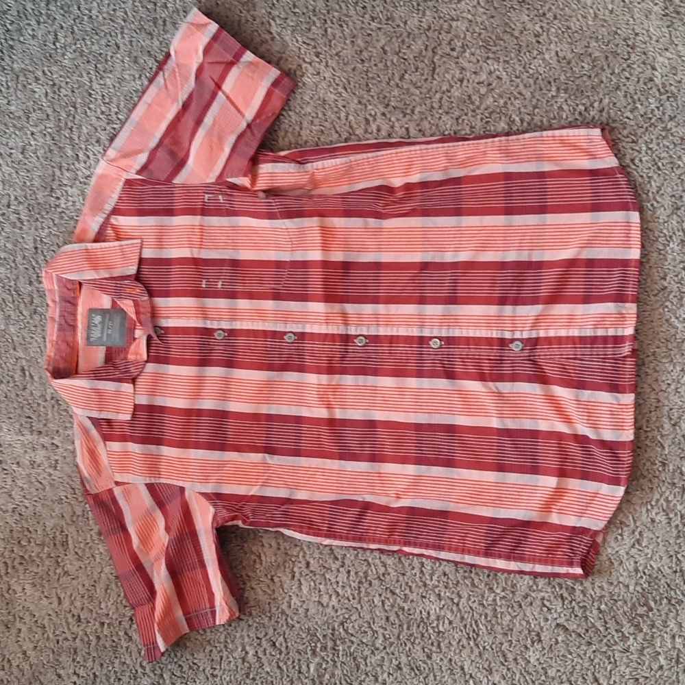 Mountain Hardwear Short Sleeve Button Down